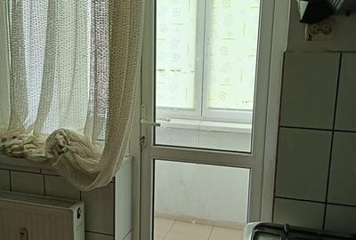Garsoniera  300 Euro aleea Bistricioara - 11