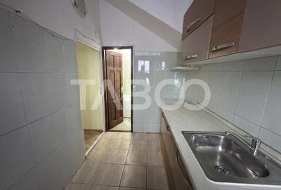 Garsonieră semidecomandată, mobilată în Orașul de Jos - 3