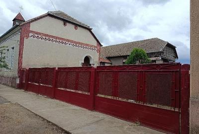 Casă cu Teren 2877 Mp în Tomnatic - 4