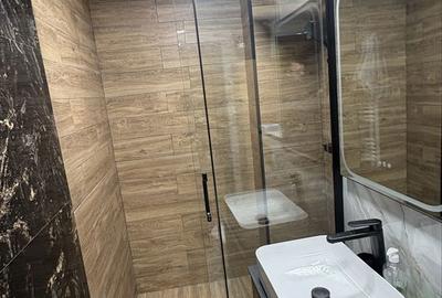 Apartament cu 3 camere decomandat în Central - 2