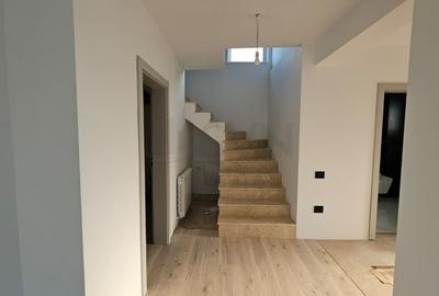 Casă individuală cu 4 camere cu Canalizare în Domnești - 5