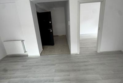 Apartament cu 3 camere semidecomandat în Brătuleni - 1
