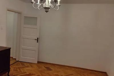Apartament cu 3 camere semidecomandat, mobilat în Calea Dumbrăvii - 6