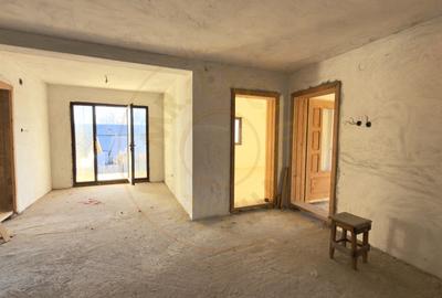 Casă individuală cu 5 camere cu Canalizare în Retevoiești - 9