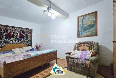 Casă cu 2 camere cu Teren 3890 Mp în Iratoșu - 8
