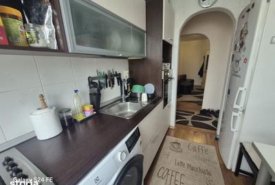 Apartament cu 3 camere decomandat în Dărmănești - 8