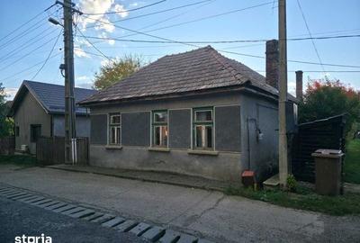 Casă cu 3 camere cu Teren 100 Mp în Ernei - 2
