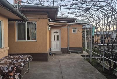 Casă cu 4 camere cu Teren 548 Mp în Central - 2