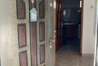 Casă cu 4 camere cu Teren 2417 Mp în Central - 2