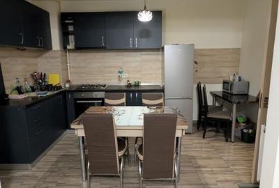 Apartament cu 2 camere decomandat în Tractorul - 1