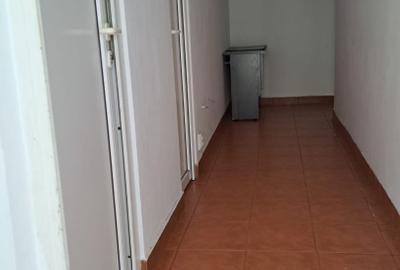 Birou, de 51 mp, în 1 Mai - 11