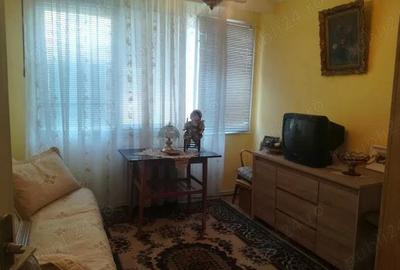 Apartament cu 3 camere semidecomandat în Central - 6