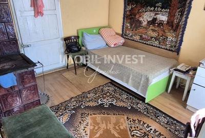 Casă cu 4 camere cu Teren 1244 Mp în Săliștea - 2