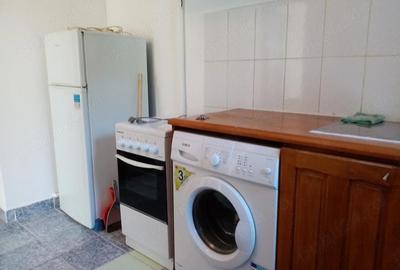 Apartament cu 2 camere semidecomandat în Podu Roș - 2