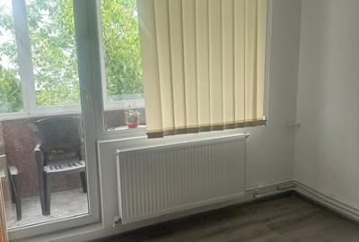 Apartament cu 3 camere decomandat în Apărătorii Patriei - 8