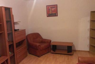 Apartament cu 3 camere decomandat în Rahova - 6