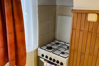 Apartament cu 2 camere decomandat în Micro 17