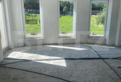 Casă cu 5 camere cu Teren 1755 Mp în Central - 9