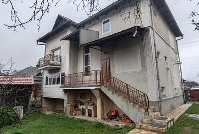 Casă cu 3 camere cu Teren 1338 Mp în Central - 9