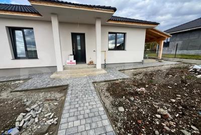 Casă cu 4 camere cu Teren 500 Mp în Unirea - 8