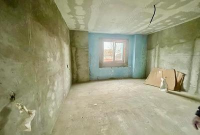 Casă cu Teren 1356 Mp în Jebel - 2