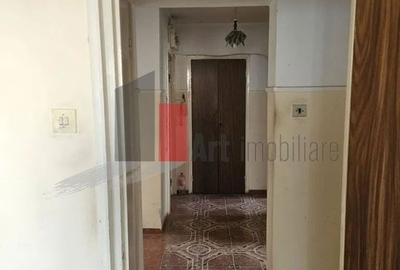 Apartament 3 camere Titan liceul Dante - 13