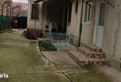 Casă cu 3 camere cu Canalizare în Central - 11