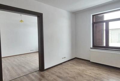 Casa disponibila imediat, Bra?ov - zona Grivi?ei. - 1