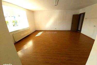 Spațiu comercial, de 70 mp, în Central - 1