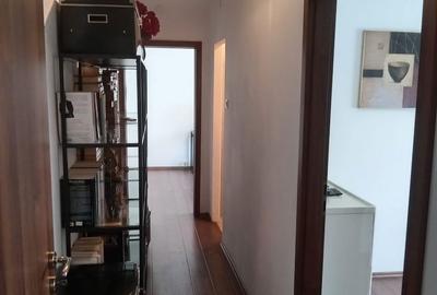 Apartament cu 3 camere semidecomandat, mobilat în Titan - 16