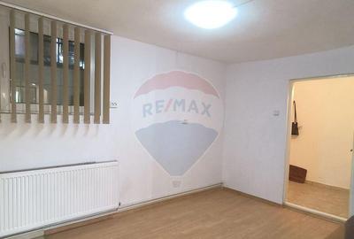 Apartament spa?ios intr-o cladire istorica, zona cent... - 11