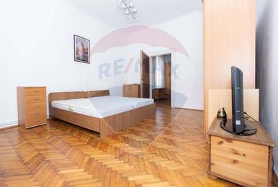 Casa / Vila cu 6 camere de vanzare in zona Centrala Casa / Vila cu 6 camere de vanzare in zona Centrala - 4