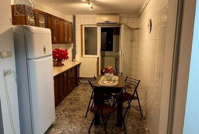 Apartament cu 4 camere semidecomandat, mobilat în Mărgeanului