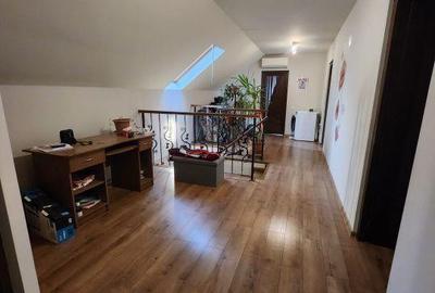 Casă cu 4 camere în Luna - 12