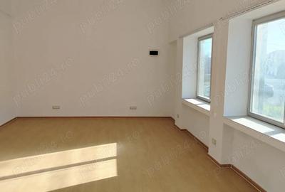 Spațiu comercial, de 45 mp, în Periam - 2