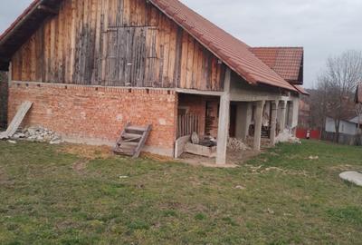 Casă cu 4 camere în Central - 6