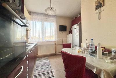 Apartament 4 camere Bulevardul Dacia - suprafata utila 70 mp - etaj 4 - 5
