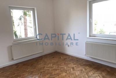 0% Comision! Apartament cu 3 camere de inchiriat, zona Central - 2