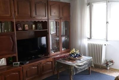 Apartament cu 2 camere decomandat în Colentina