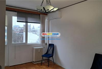 Apartament cu 3 camere semidecomandat în Ultracentral