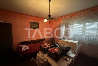 Casa de vanzare 2 camere anexe gospodaresti 1248 mp teren in Beclean - 6