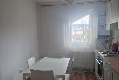 Apartament cu 4 camere în Mărăști