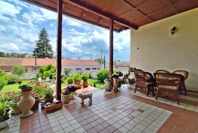 Casă cu 4 camere cu Teren 586 Mp în Central