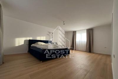 Casă cu 6 camere cu Teren 913 Mp în Săcălaz