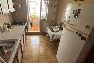 Apartament cu 3 camere decomandat în Rahova - 4
