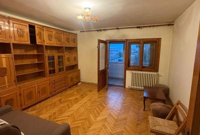 Apartament spațios cu 4 camere – Strada Aurora (lângă Finanțe), etaj 2/4 - 2