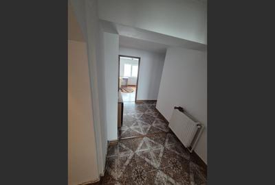 Apartament cu 3 camere semidecomandat, mobilat în Gară - 9