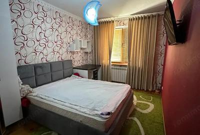 Apartament cu 3 camere in zona Badea Cartan - 1
