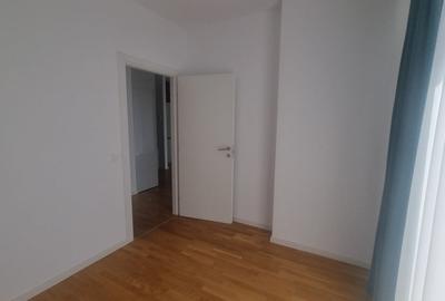 Apartament cu 4 camere decomandat în Băneasa - 9