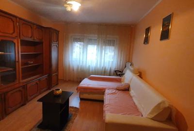 Apartament cu 2 camere decomandat în Girocului